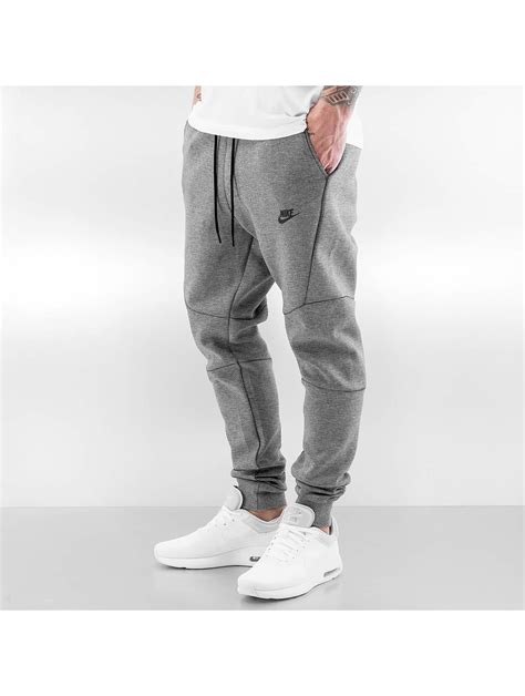 graue nike jogginghose herren größe m|Graue Nike Jogginghose Herren .